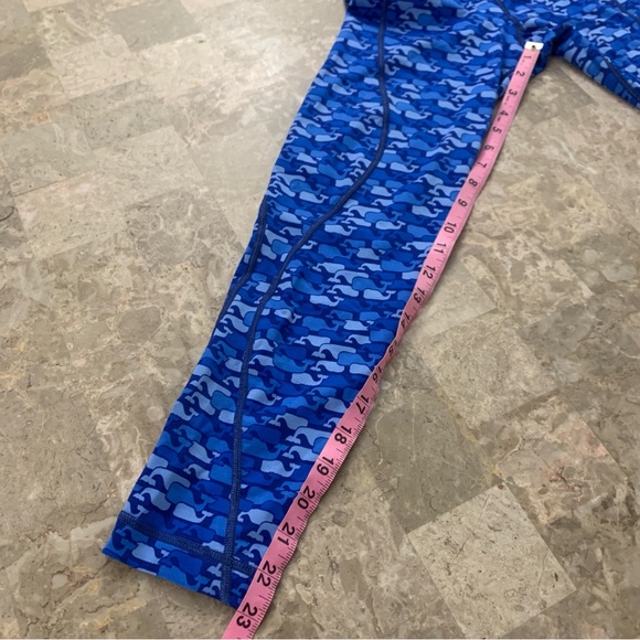 Vineyard Vines Yoga Pants Fitness Leggings Small Royal Blue Whale Print 23” - Picture 11 of 12